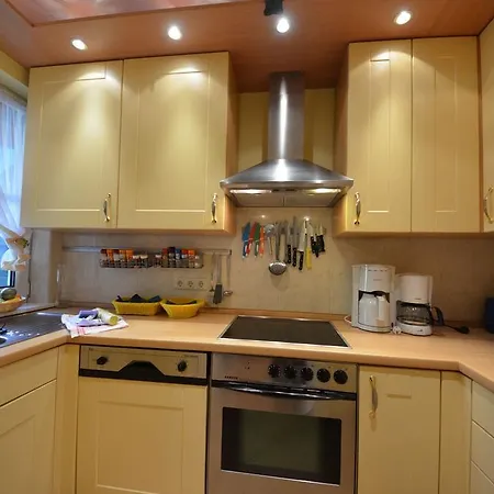 Ferienhaus-strandflieder-in-gross-zicker-halbinsel-moenchgut Tatil Evi *