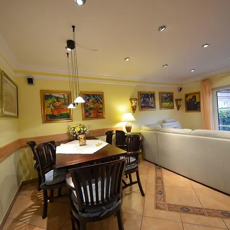 Ferienhaus-strandflieder-in-gross-zicker-halbinsel-moenchgut *