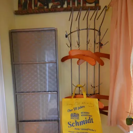 Tatil Evi Ferienhaus-strandflieder-in-gross-zicker-halbinsel-moenchgut *