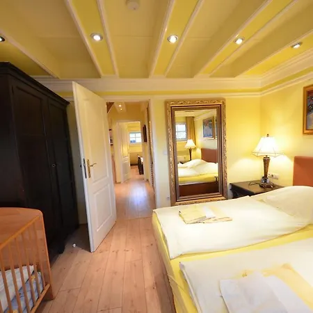 Ferienhaus-strandflieder-in-gross-zicker-halbinsel-moenchgut