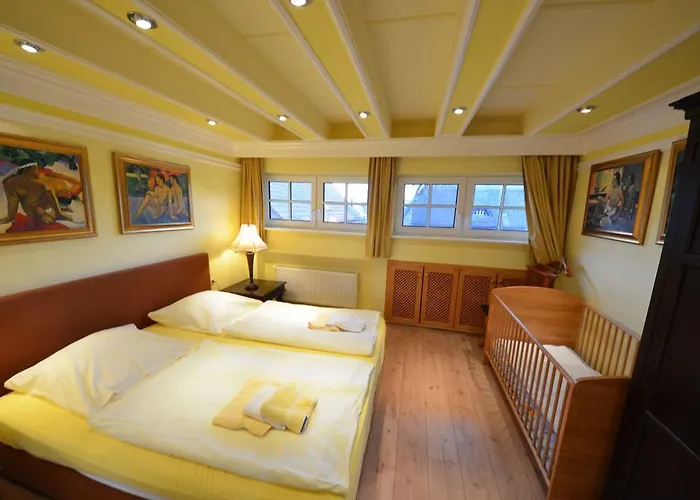 Ferienhaus-strandflieder-in-gross-zicker-halbinsel-moenchgut * Groß Zicker